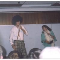 98talentShow01.jpg 50.8K