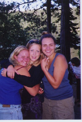 JennyAbbyCaroline.jpg 41.8K