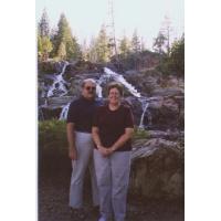 BeckyAndLeighLowerFalls.jpg 27.6K