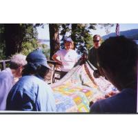 KateAndQuilt.jpg 46.1K