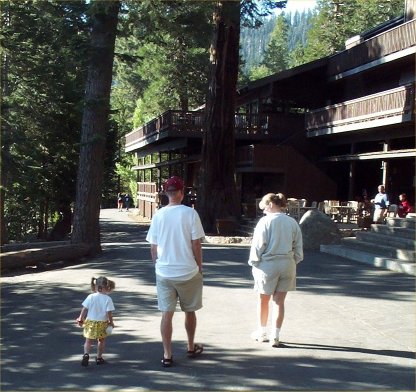 06-3generations1.jpg 51.0K