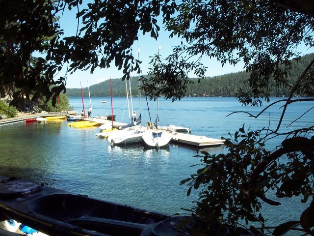 09-BoatDocScenic.jpg 110.4K