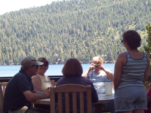 11-SnapshotOfSnapshooter.jpg 75.5K