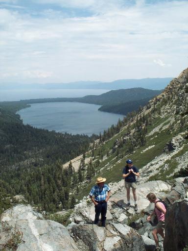 1014-LongNatureHike-FallenLeafFromTamarackTrail.jpg 36.3K