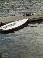 Thumb_0966-JenniferBakingOnBoatdock.jpg 8.0K