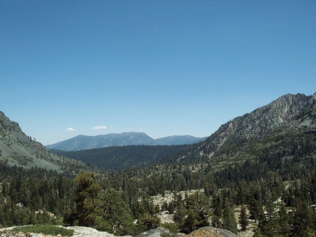 04020-ViewDownGlenAlpine.jpg 132.9K