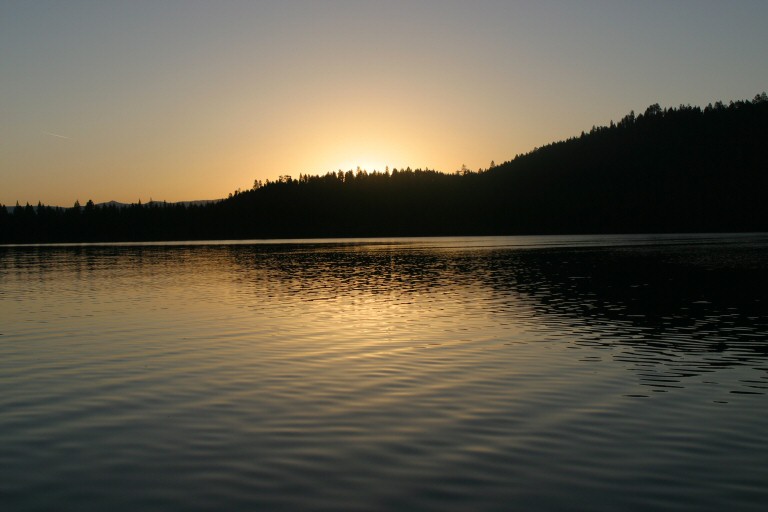 04097--SunriseFallenLeafLake-StaphPhoto.jpg 109.7K