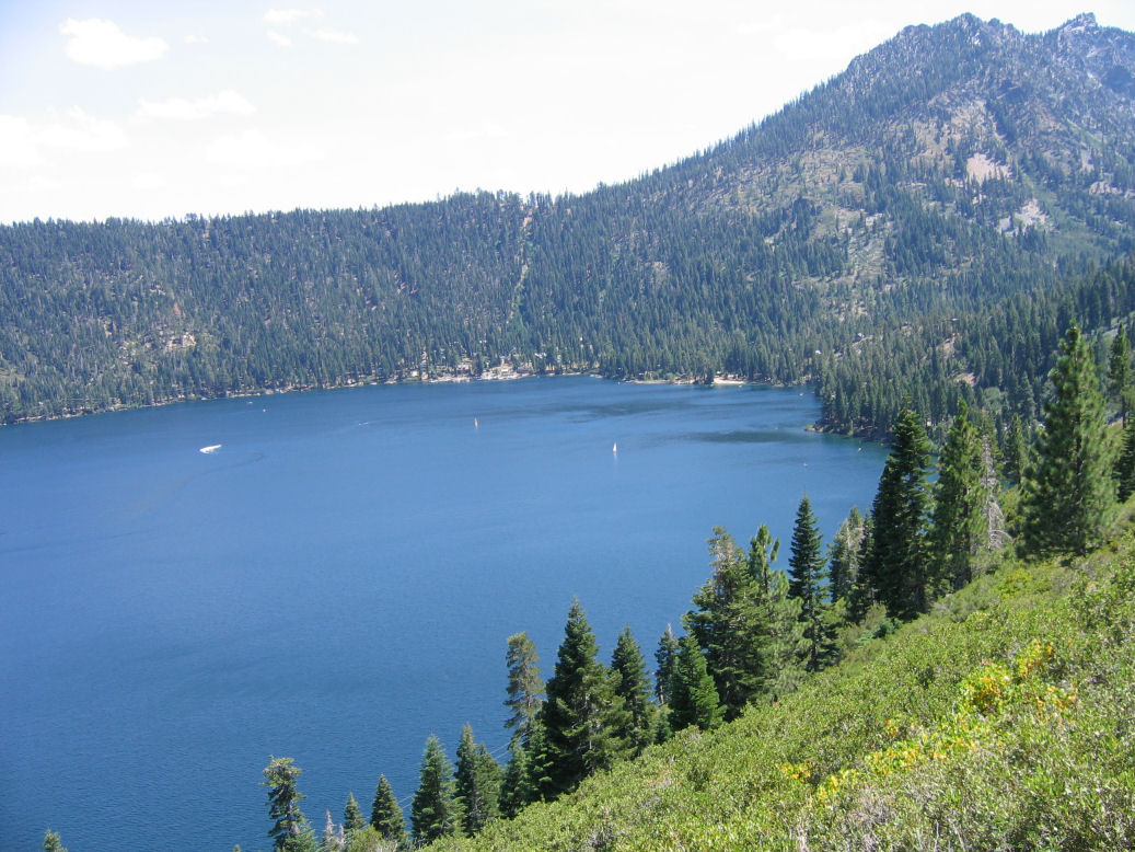 0611-SouthEndLake-FromCathedralTrail.JPG 209.1K