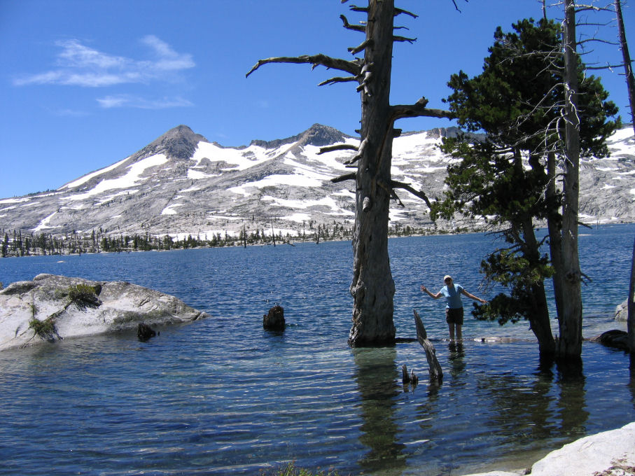 0631-LakeAloha4-JenniferWading.JPG 177.4K
