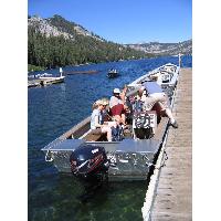0623-EchoLake-BoardingBoat.JPG 124.1K