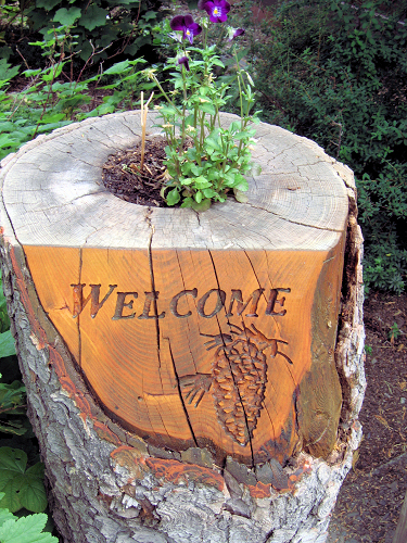 0701-WelcomeSignAtMainDoor.JPG 426.5K