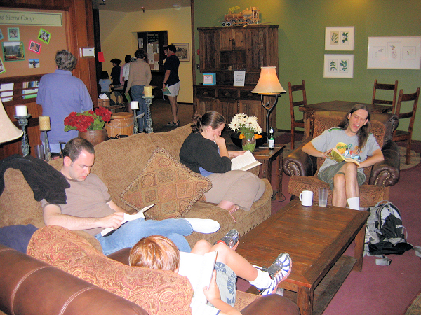 0706-MainLodgeReading-SteveJenValNealJPG.jpg 494.4K