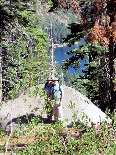 0731-AngoraHike-JenSteve.JPG 457.9K