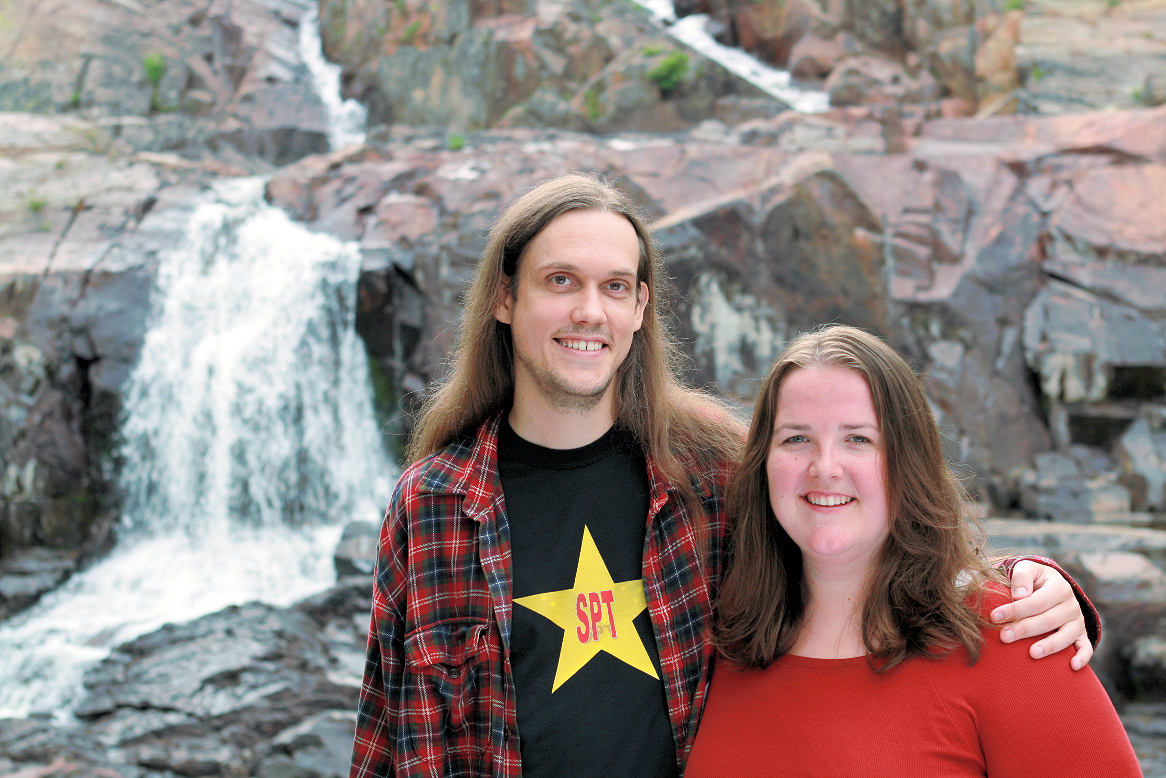 0826-NealValerie-LowerFalls-StaphPhoto.JPG 1324.1K