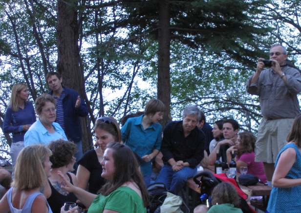 0863-FridayBBQ.JPG 494.0K