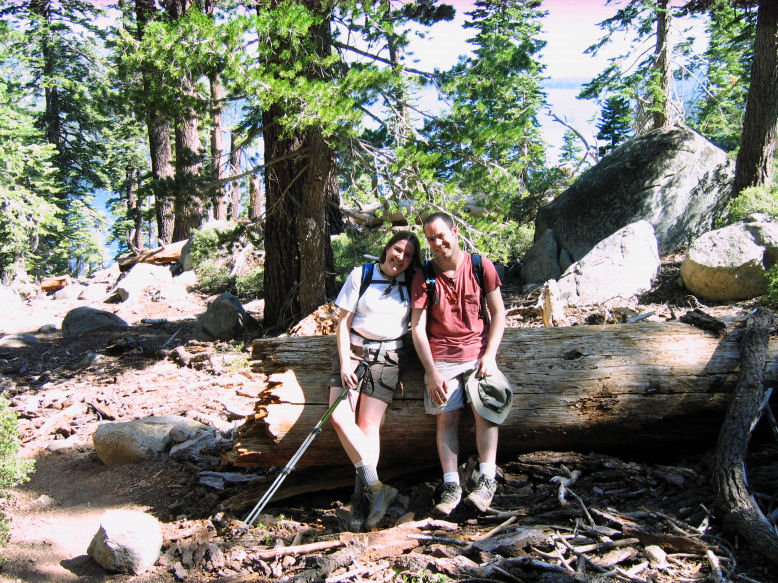 09010-JenSteve-AngoraHike.JPG 210.4K