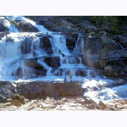 14-050-LowerFalls.jpg 173K