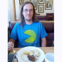 12-018-LunchLeeVining8.jpg 90.3K