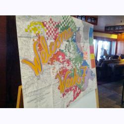 13-001-Week7Sign.jpg 130.7K