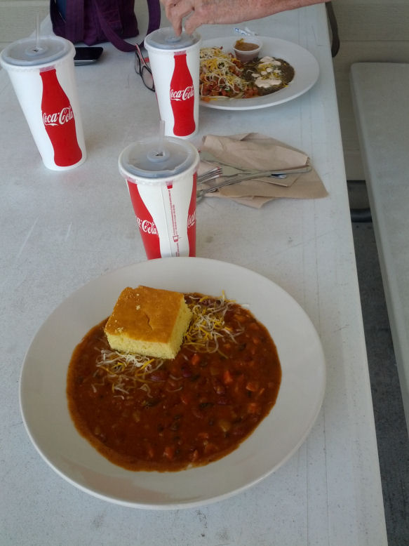 13-006-LeeViningChili.jpg 79.3K