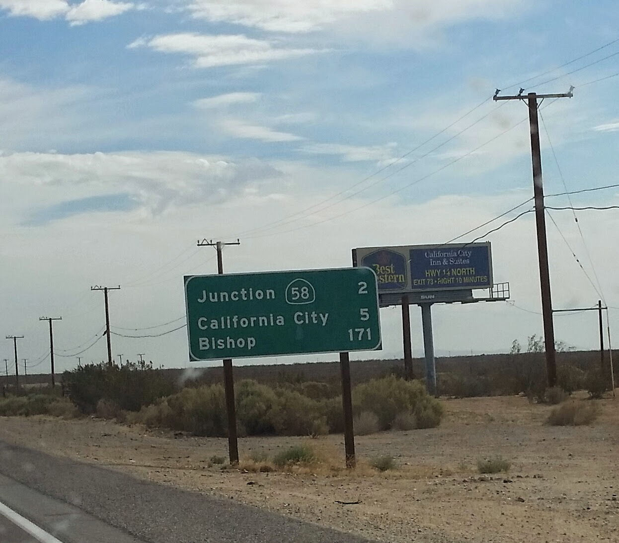 14-004-OnRoadFromMojave.jpg 191.9K