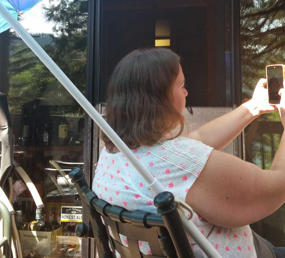 14-036-V-Selfie.jpg 223.9K