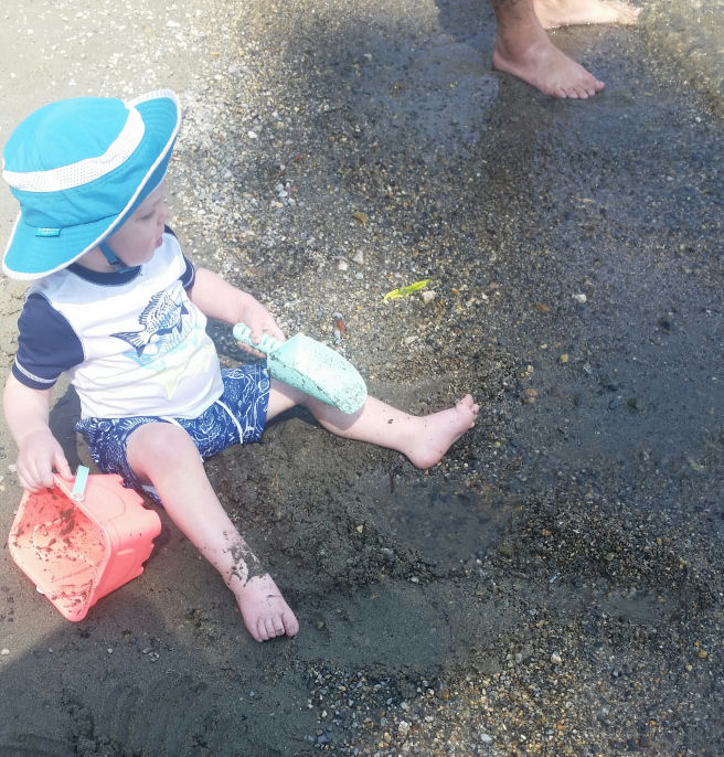 2016-101-BabyBeach-R.jpg 140.8K