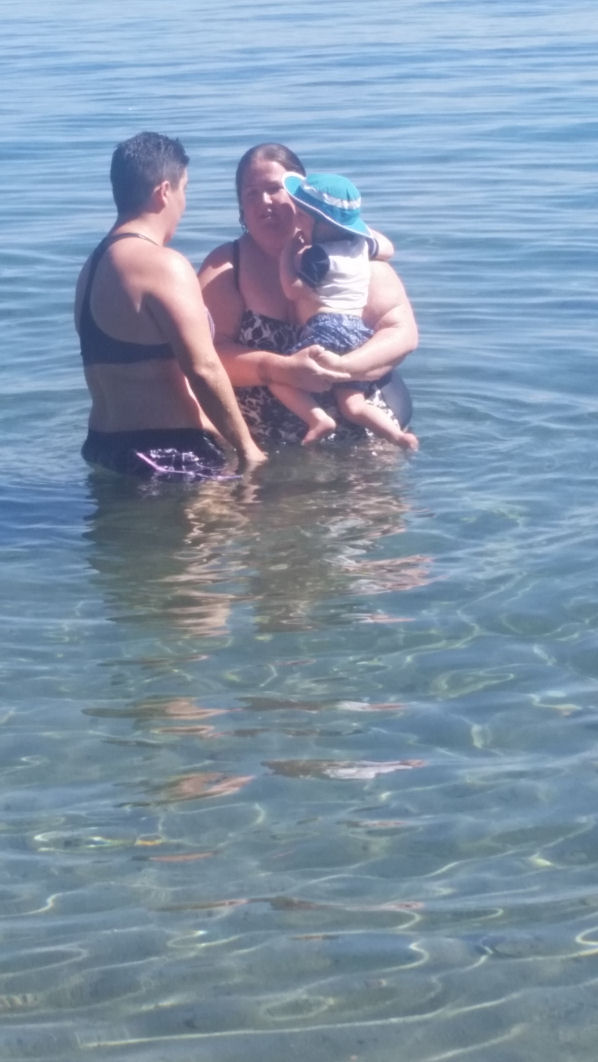 2016-111-K-V-R-BabyBeach.jpg 101.4K