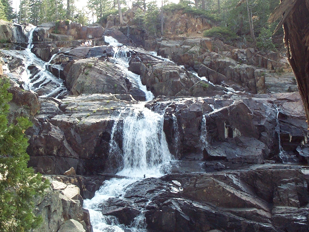 05-LowerFallsBackground2002.bmp 2304.1K