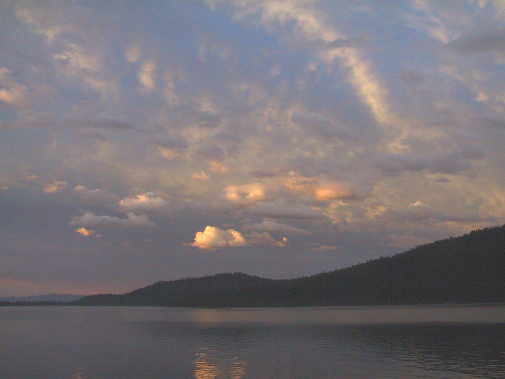 07-FallenLeafSunsetBackground2002.bmp 2304.1K